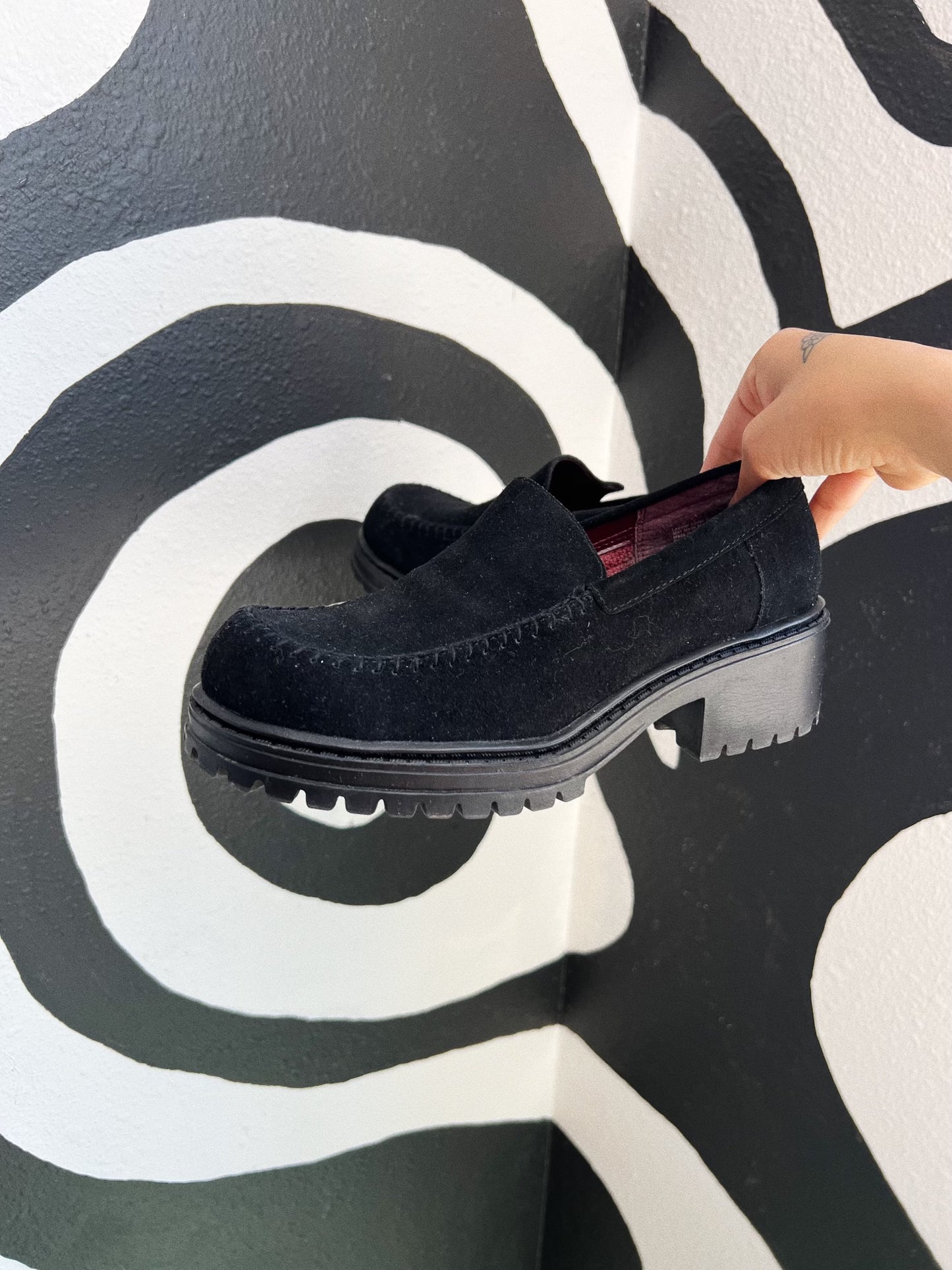 90's/Y2K black chunky loafers
